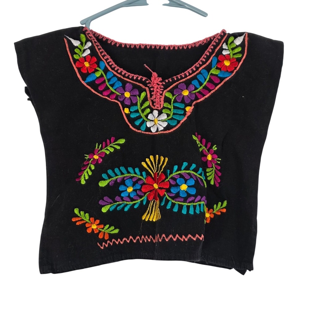 Black Embroidered Mexican Blouse Folk Art Floral Short‎ Sleeve Top